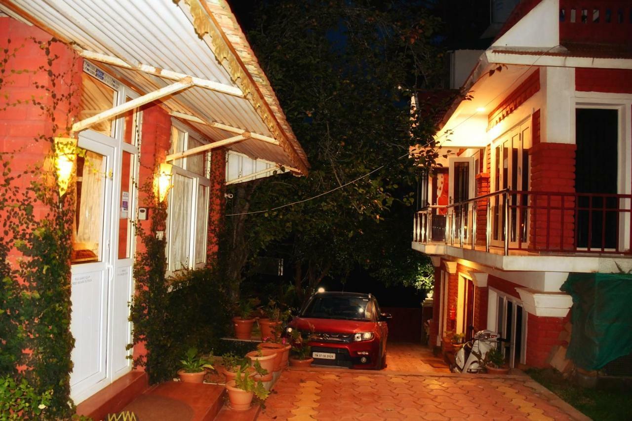 Myspace Holiday Inn Ooty Exterior foto